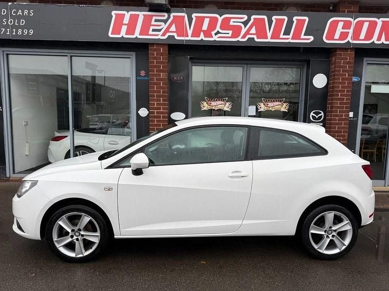 Used Seat Ibiza Sport 85 HP (62 kW) 2014 White Coupe