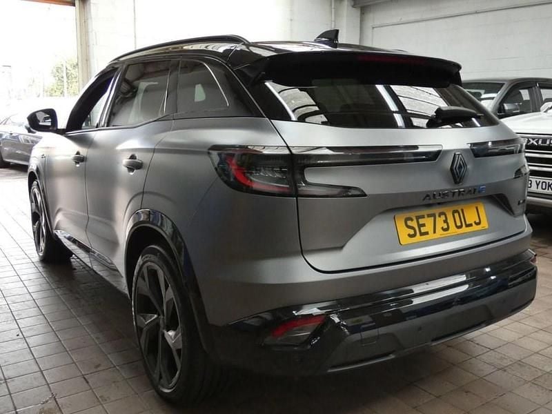 Used Renault Austral Techno Esprit Alpine 200 HP (147 kW) 2023 Grey SUV