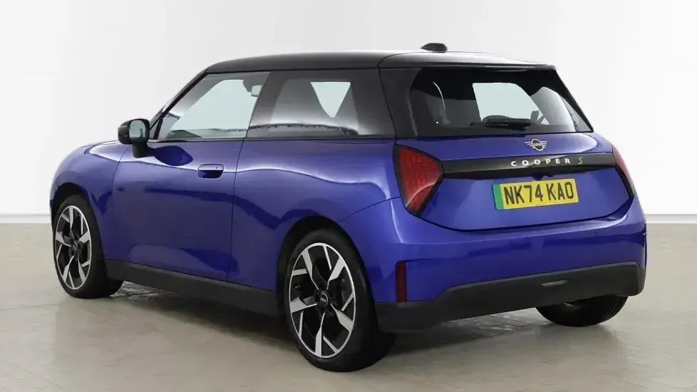 Used Mini Cooper SE Hatch 158 kW (215 HP) 2024 Blue Hatchback