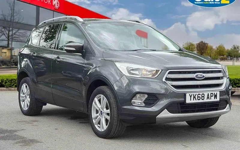 Usado Ford Kuga Zetec 120 CV (88 kW) 2019 SUV