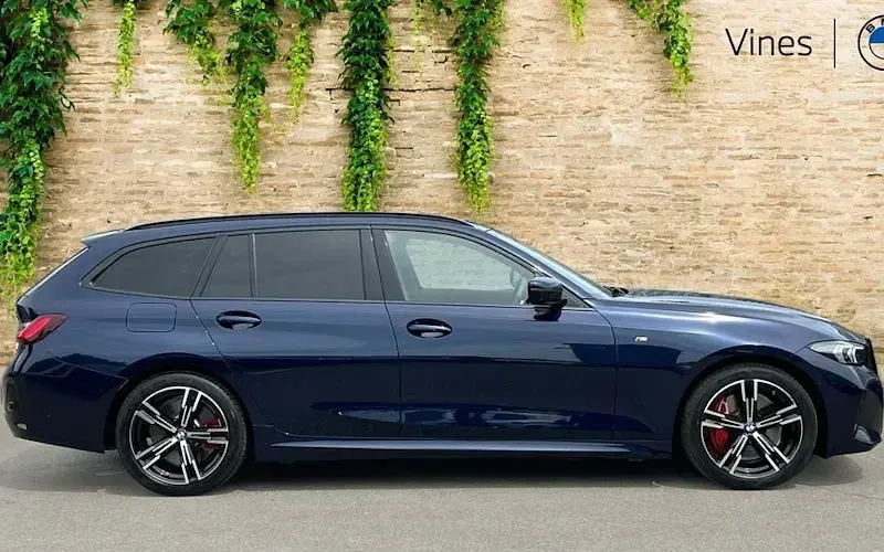Used BMW 320 M Sport 184 HP (135 kW) 2025 Blue Estate