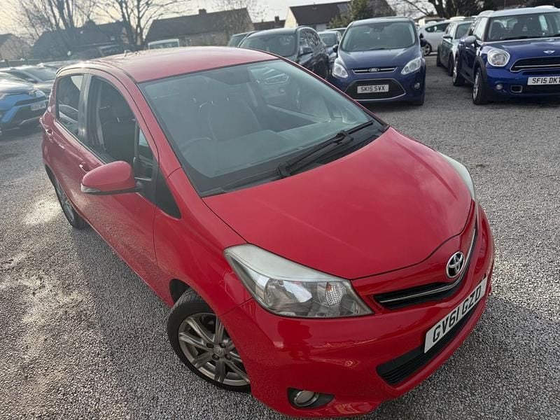 Used Toyota Yaris SR 2011 Red Hatchback