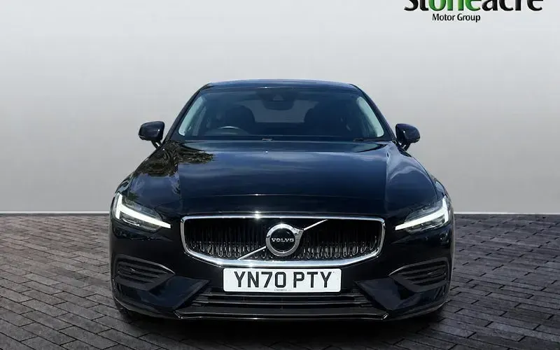 Used Volvo V60 Momentum 150 HP (110 kW) 2020 Estate