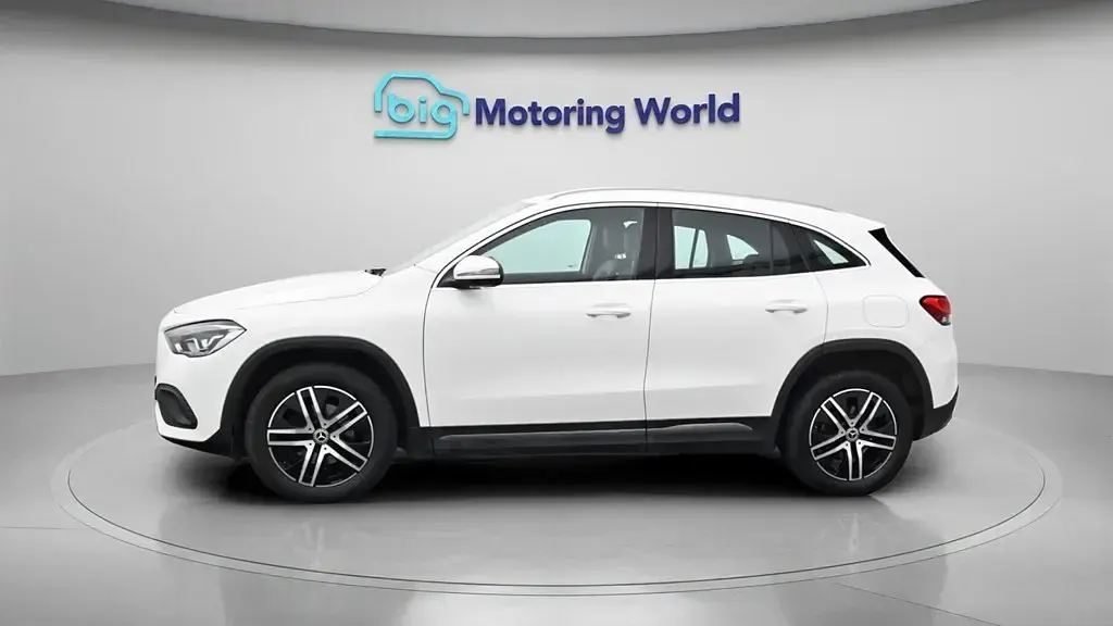 Used Mercedes GLA180 136 HP (100 kW) 2022 White SUV