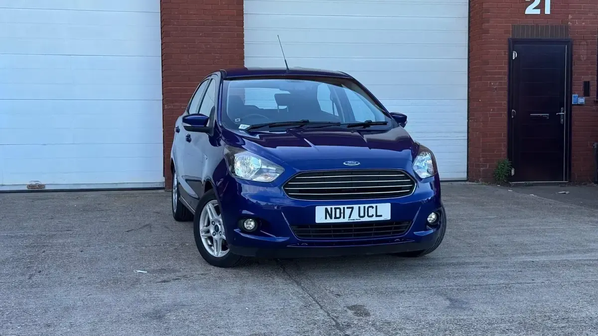 Used Ford Ka Plus Zetec 85 HP (62 kW) 2017 Blue Hatchback