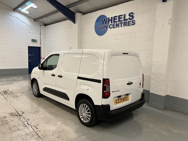 Used Citroën Berlingo 75 HP (55 kW) 2021 White MPV