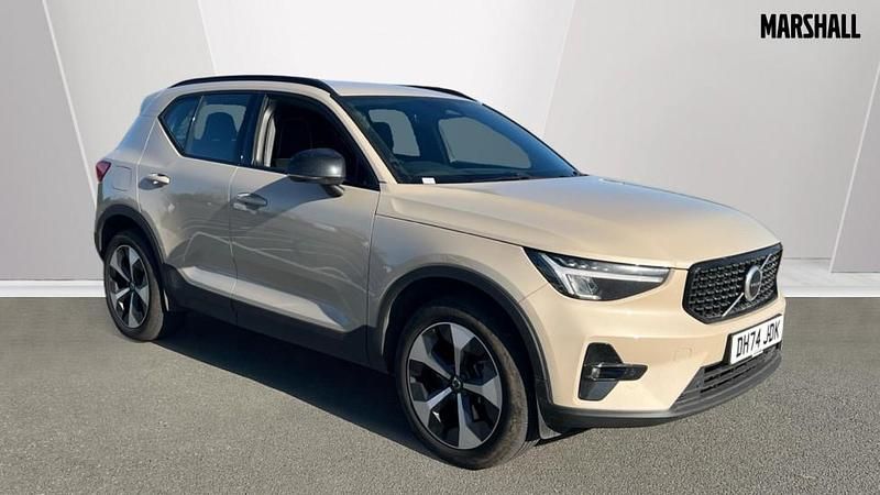 Used Volvo XC40 Plus 197 HP (144 kW) 2025 Gold SUV