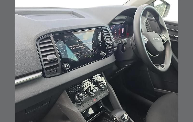 Used Skoda Karoq SE 147 HP (108 kW) 2025 Graphite grey metallic SUV
