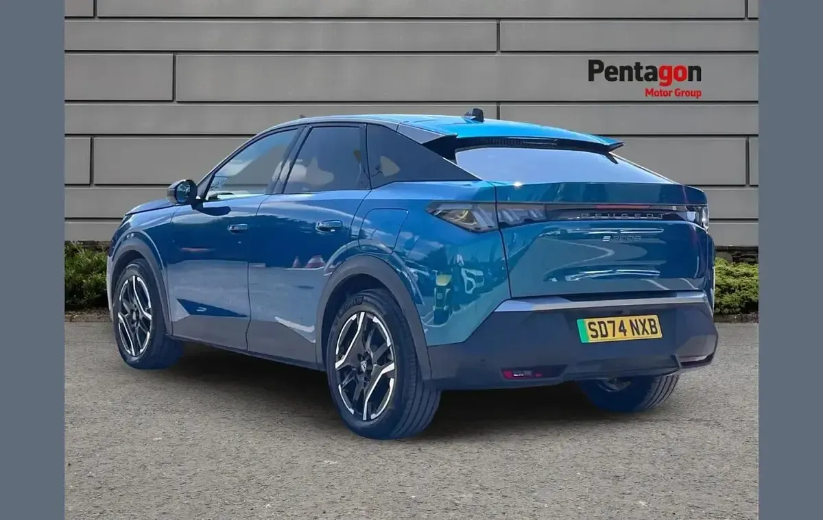 Used Peugeot e-3008 Allure 156 kW (213 HP) 2024 Blue SUV
