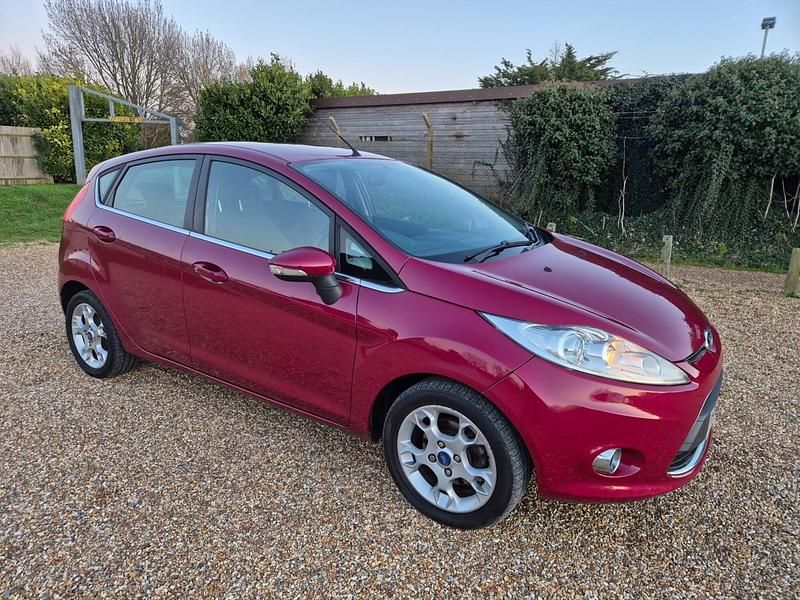 Used Ford Fiesta Zetec 2012 Red Hatchback