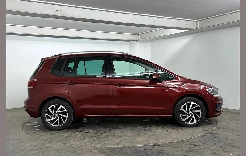 Used VW Golf Sportsvan Match 147 HP (108 kW) 2020 Red MPV