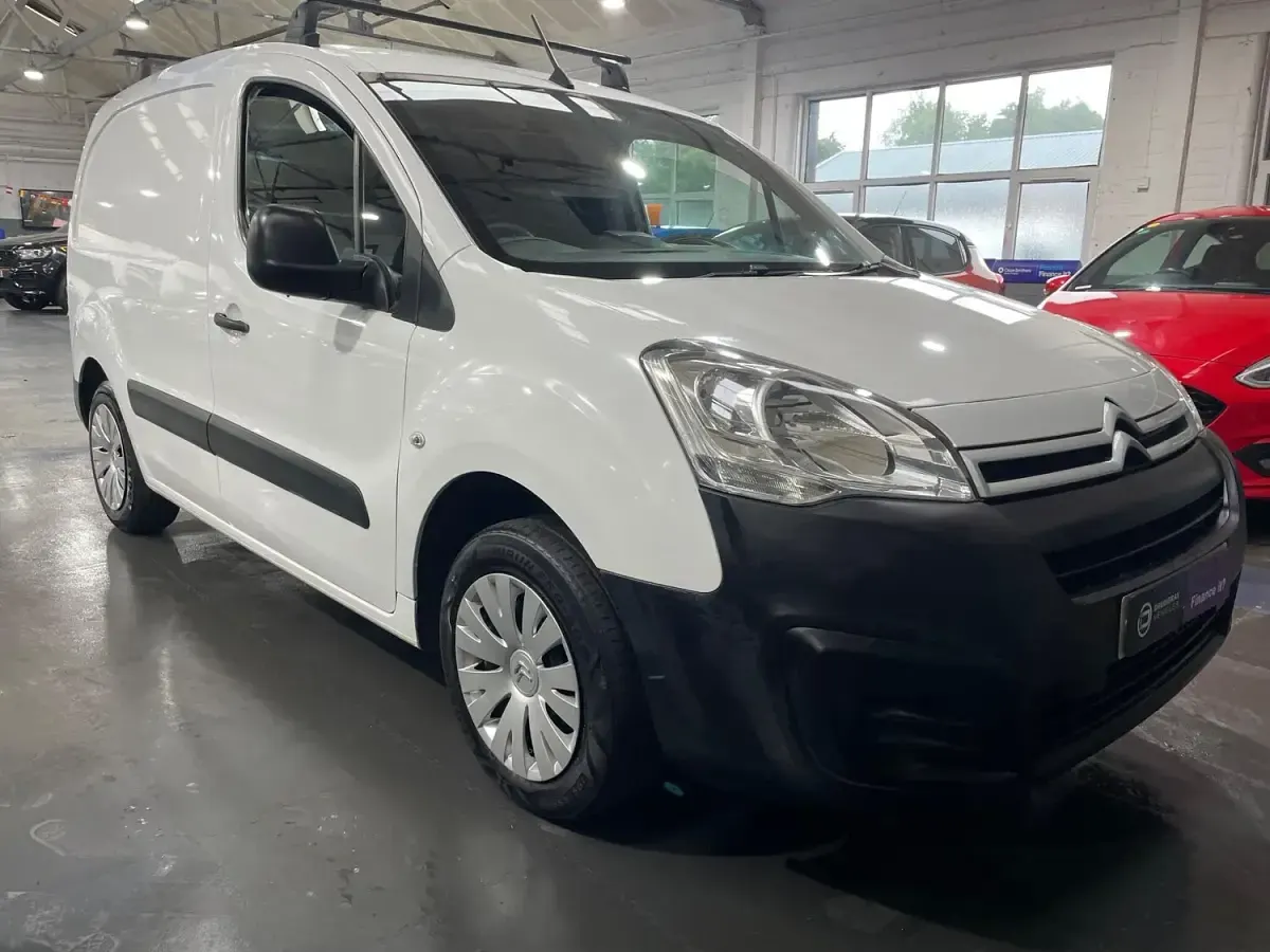 Used Citroën Berlingo 2017 White MPV