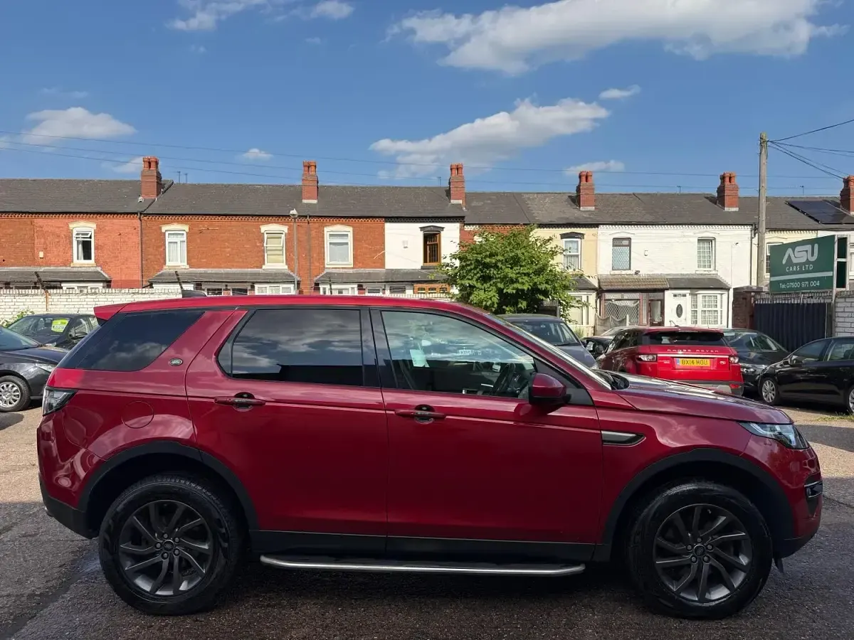 Used Land Rover Discovery Sport SE 180 HP (132 kW) 2018 Red SUV