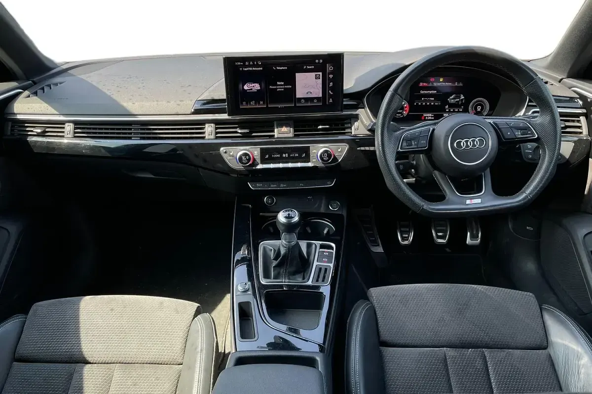 Used Audi A4 Black Edition 150 HP (110 kW) 2020 White Estate