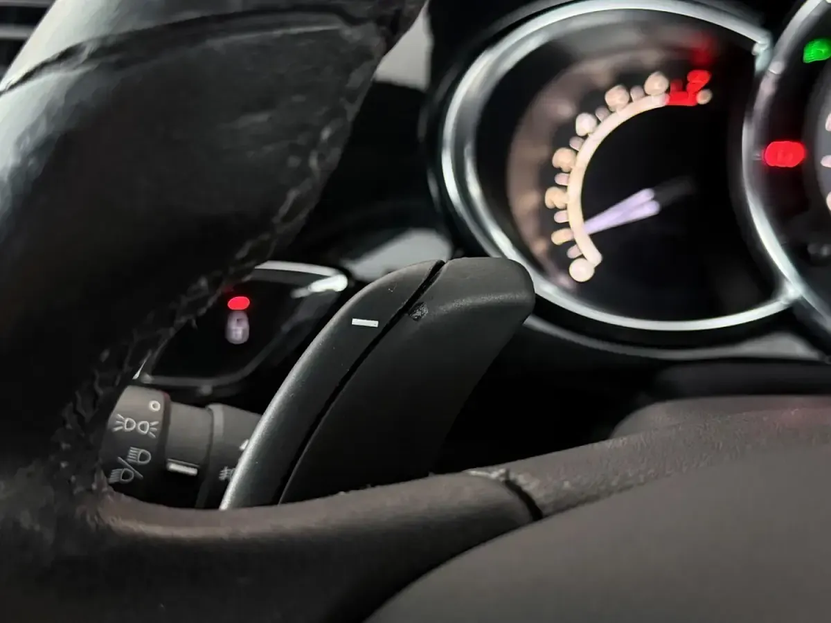 Used DS Automobiles DS3 Connected Chic 2018 Black Hatchback