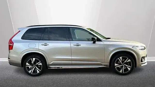 Usado Volvo XC90 Plus 247 HP (181 kW) 2023 SUV