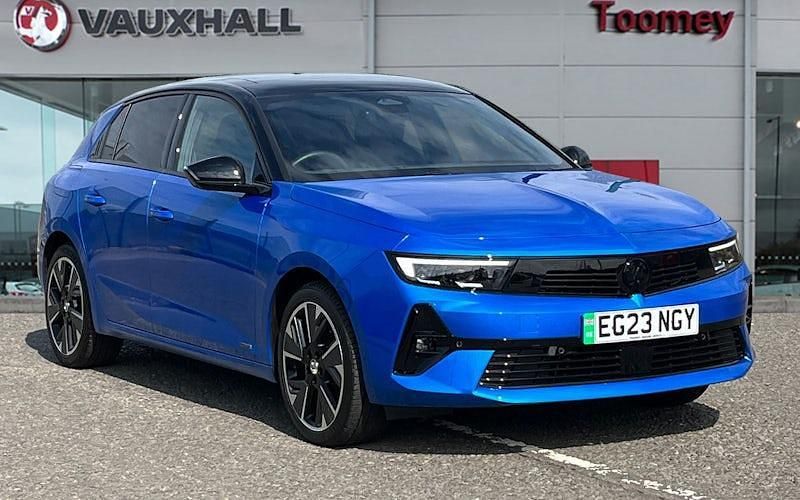 New 2025 Vauxhall Astra Ultimate Hatchback | £19,000 (Good price) - Image 1/4