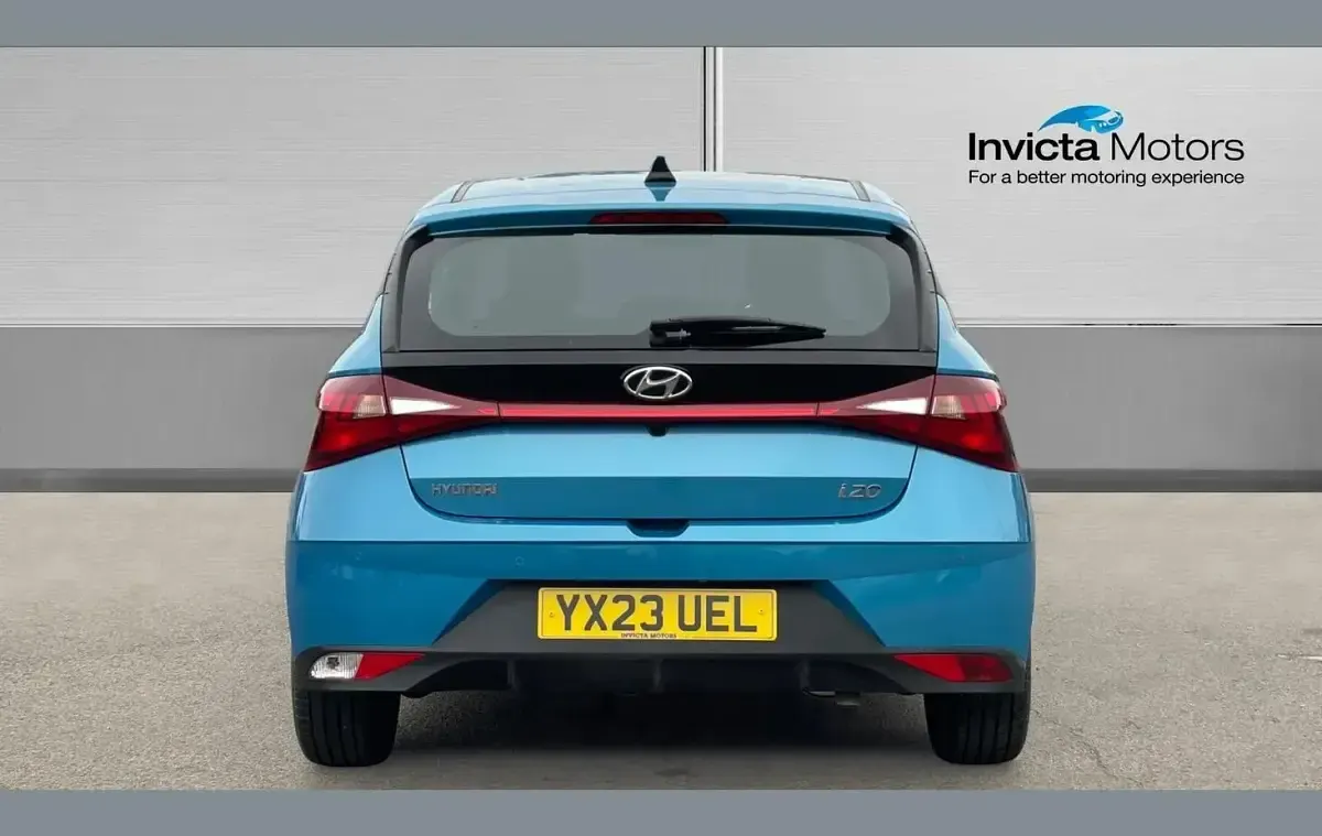 Używany Hyundai i20 SE 100 KM (73 kW) 2023 Turkusowy Hatchback