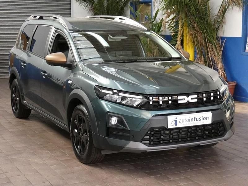 New Dacia Jogger Extreme 155 HP (114 kW) 2026 Green MPV