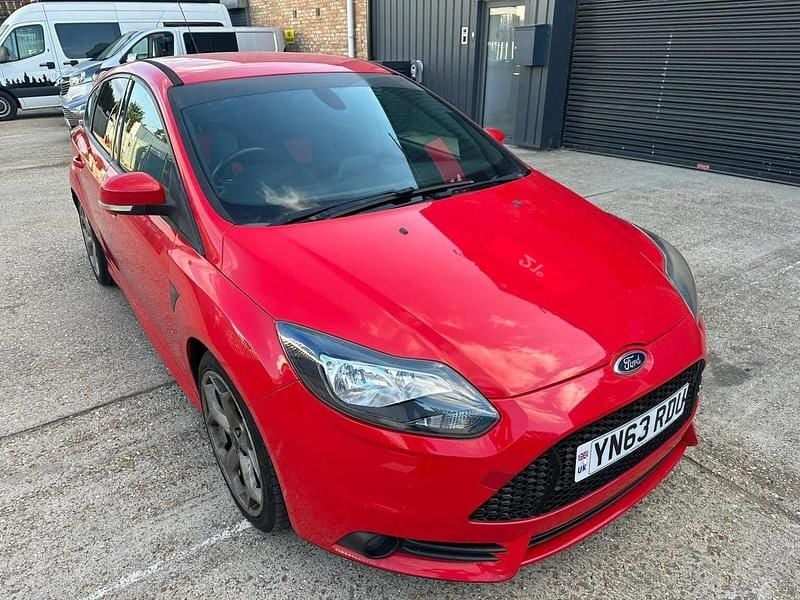 Red Used 2013 Ford Focus ST Hatchback | £5,995 (Good price) - Image 1/4