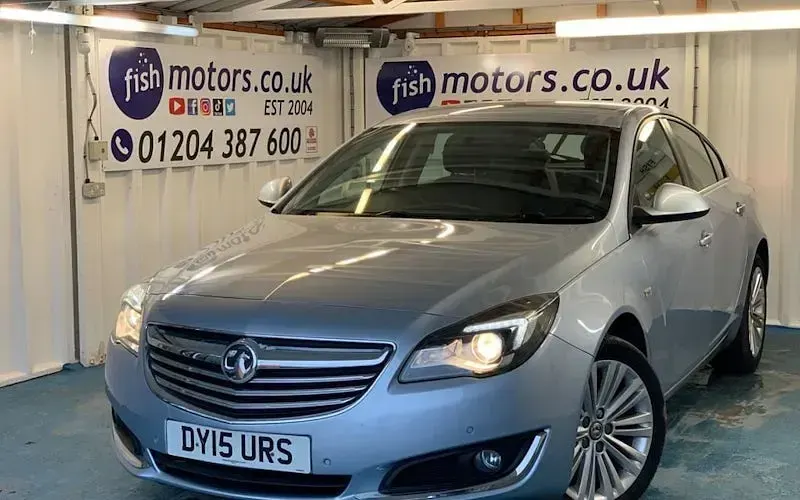 Used Vauxhall Insignia Design Edition 140 HP (102 kW) 2015 Hatchback