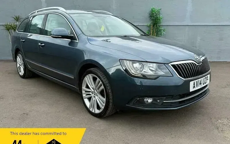 Used Skoda Superb Elegance 170 HP (125 kW) 2014 Estate