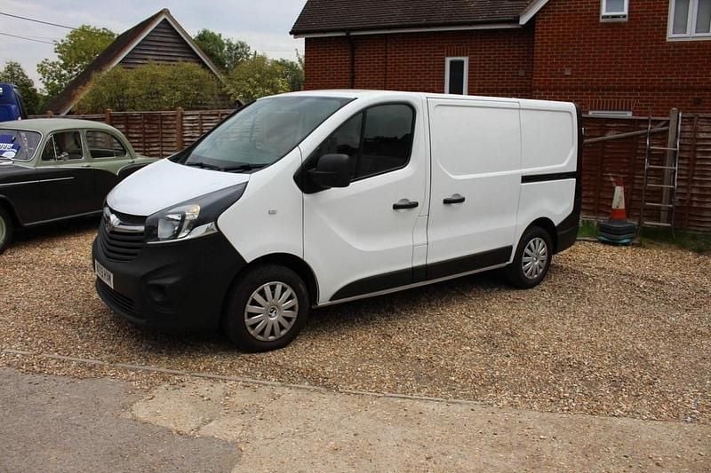 Used Vauxhall Vivaro 2019 White MPV