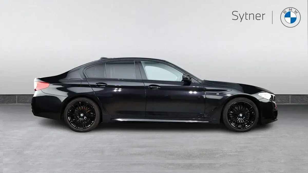 Używany BMW 520 M Sport 181 KM (133 kW) 2019 Czarny Sedan/Limuzyna