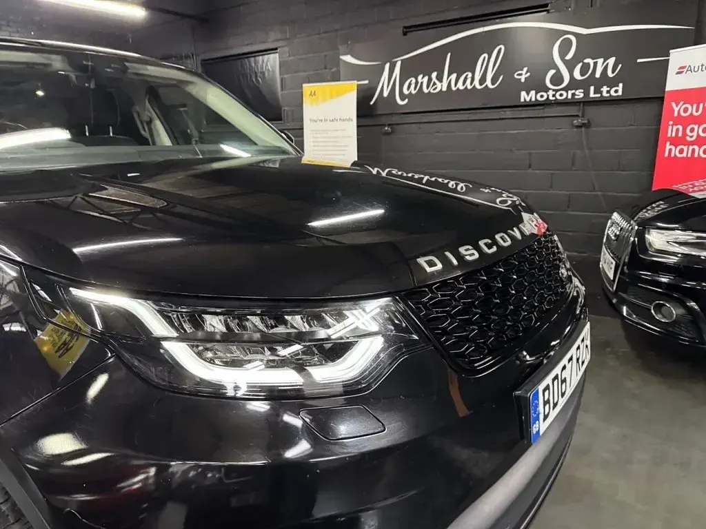 Used Land Rover Discovery 5 HSE 258 HP (189 kW) 2017 Black SUV