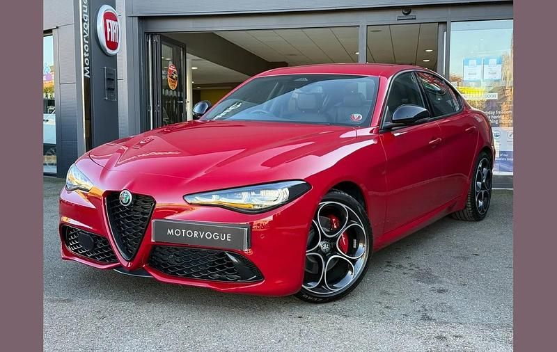 Used Alfa Romeo Giulia Sprint 280 HP (205 kW) 2024 Red Sedan