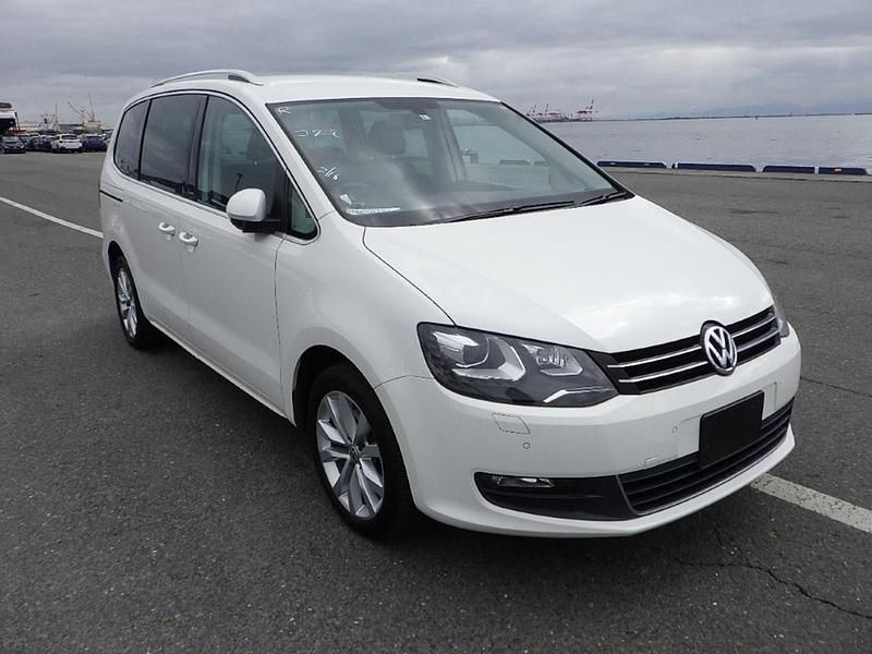 White Used 2023 VW Sharan Comfortline MPV | £6,990 - Image 1/3