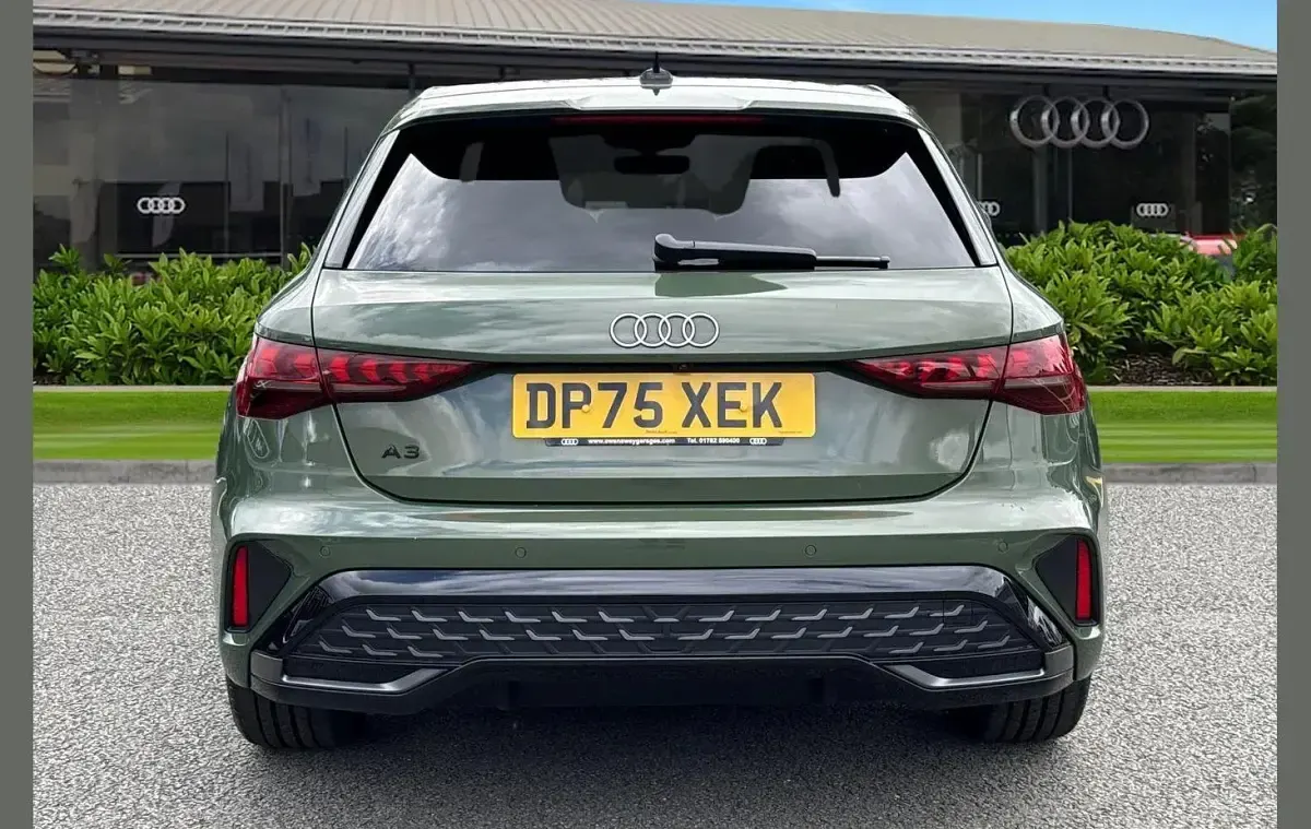 Used Audi A3 e-tron S-Line 200 HP (147 kW) 2026 Green Hatchback