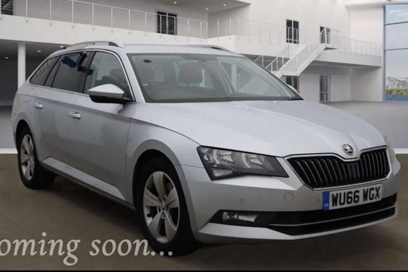Used Skoda Superb SE Technology 150 HP (110 kW) 2016 Silver Estate