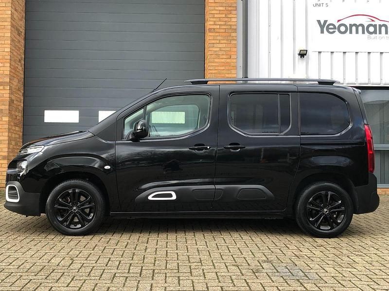 Used Citroën Berlingo Flair 128 HP (94 kW) 2021 Black MPV