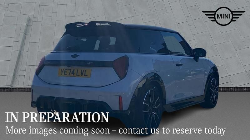 Used Mini John Cooper Works Hatch 228 HP (167 kW) 2025 White Hatchback