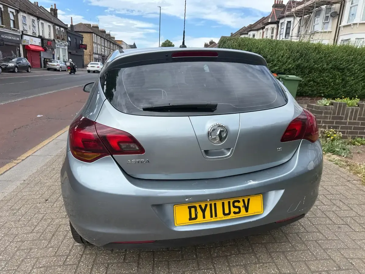 Used Vauxhall Astra SRi 2011 Silver Hatchback