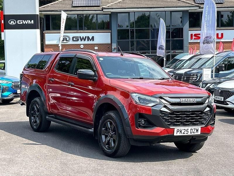 Used Isuzu D-Max 161 HP (118 kW) 2025 Orange Pickup
