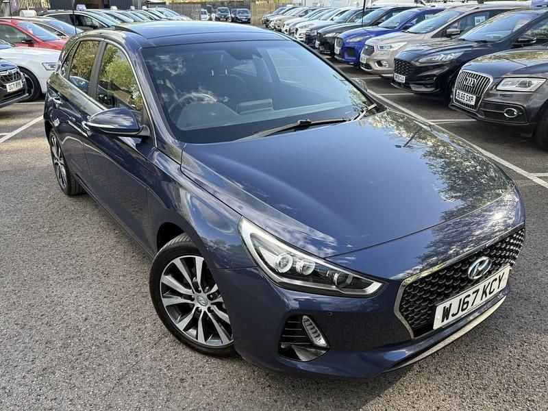 Used Hyundai i30 SE 140 HP (102 kW) 2017 Blue Hatchback