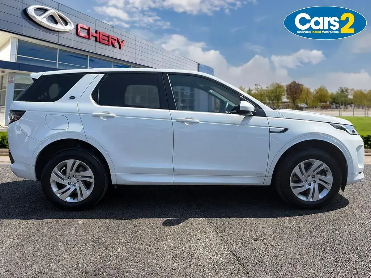 Used Land Rover Discovery Sport R-Dynamic 150 HP (110 kW) 2020 White SUV