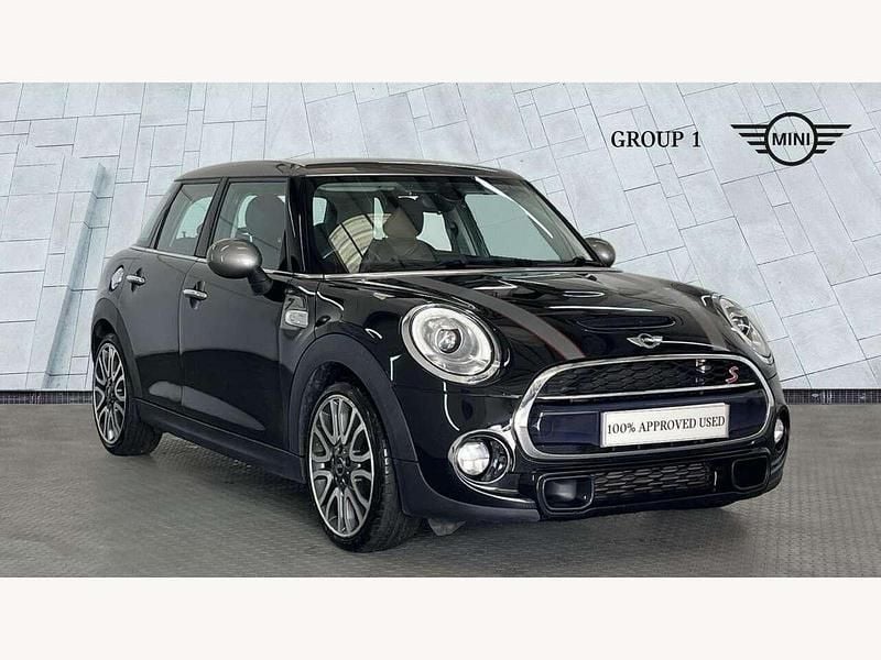 Black Used 2017 Mini Cooper S Seven Hatchback | £13,490 (A bit pricey) - Image 1/4