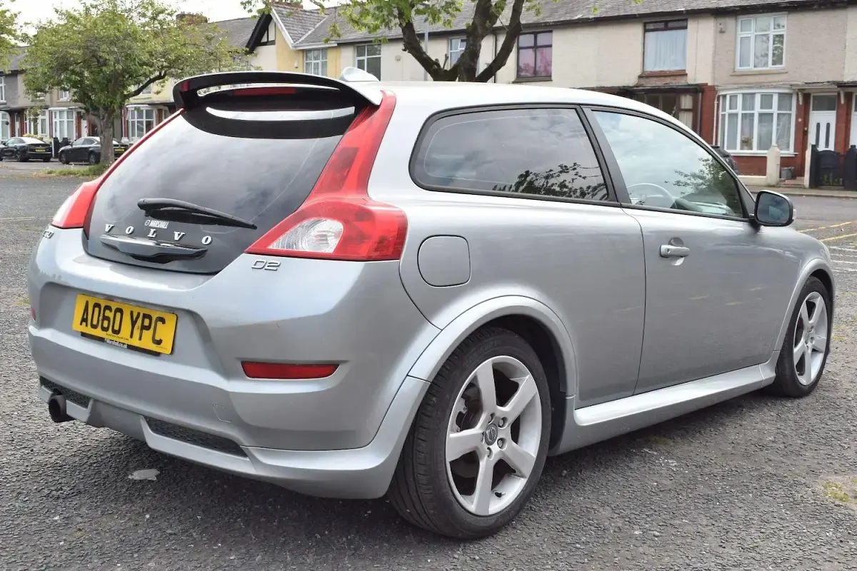 Used Volvo C30 R-Design 115 HP (84 kW) 2011 Silver Hatchback