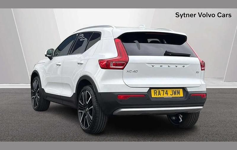 Used Volvo XC40 Ultra 161 HP (118 kW) 2025 White SUV