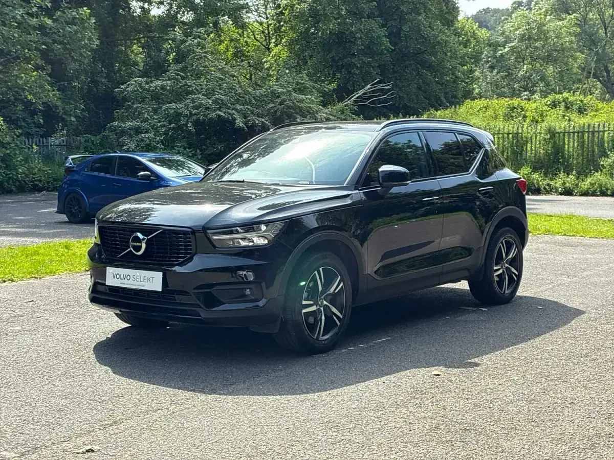 Used Volvo XC40 R-Design 2022 Black SUV