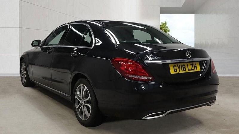 Used Mercedes C200 136 HP (100 kW) 2018 Black Sedan