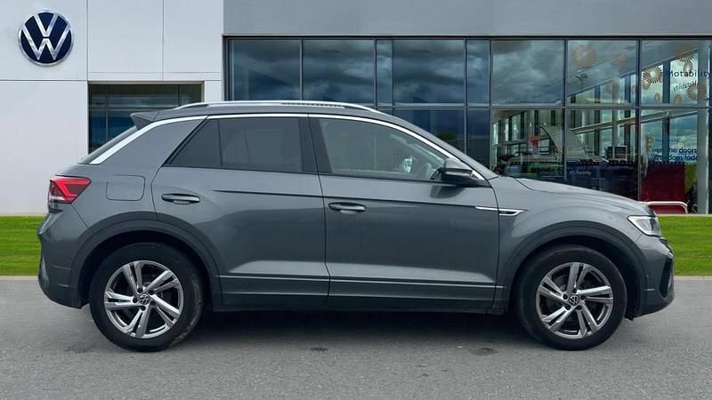 Usado VW T-Roc R-line 150 CV (110 kW) 2023 Gris SUV