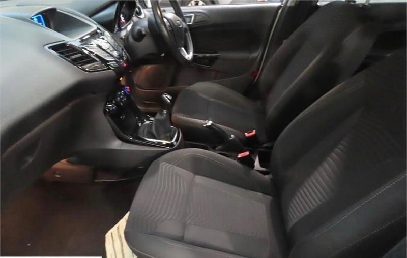 Used Ford Fiesta Zetec 2015 Silver Hatchback