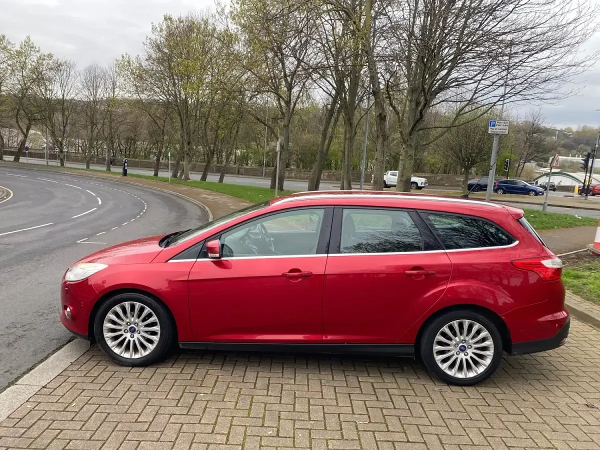 Usado Ford Focus Titanium X 2011 Vermelho Carrinha