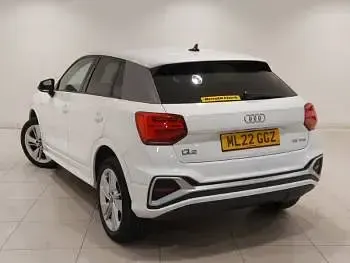Używany Audi Q2 S-Line 150 KM (110 kW) 2022 Biały SUV