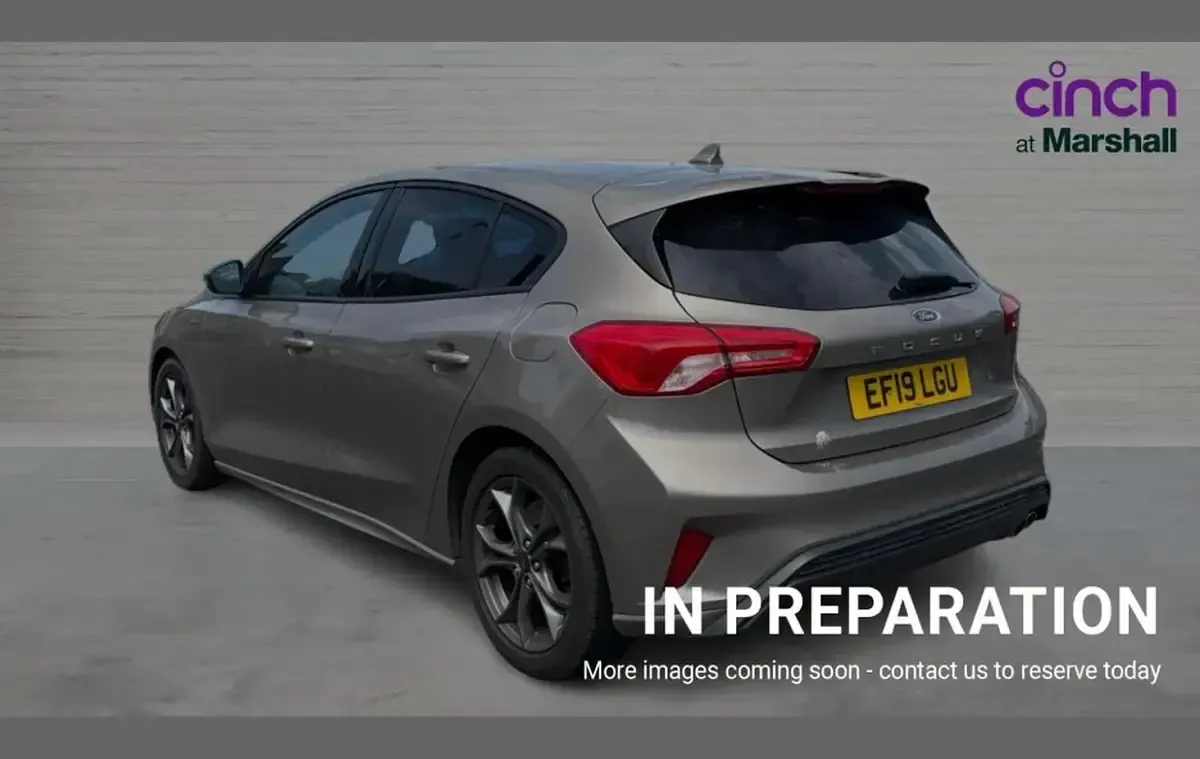 Used Ford Focus ST-Line 117 HP (86 kW) 2019 Silver Hatchback