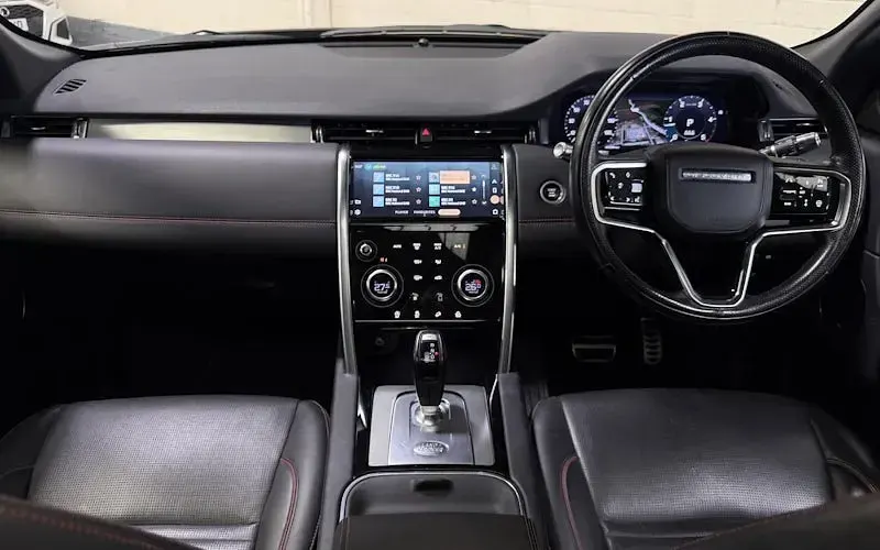Used Land Rover Discovery Sport HSE Dynamic 204 HP (150 kW) 2023 SUV
